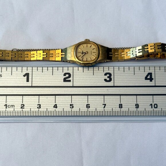 VINTAGE PULSAR QUARTZ WATCH V230-5340 WOMENS SMALL GOLD TONE ANALOG TESTED WORKS main image 15